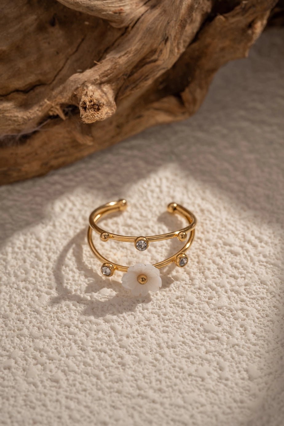 Pearl Flower Ring with Sparkling Stones in Steel