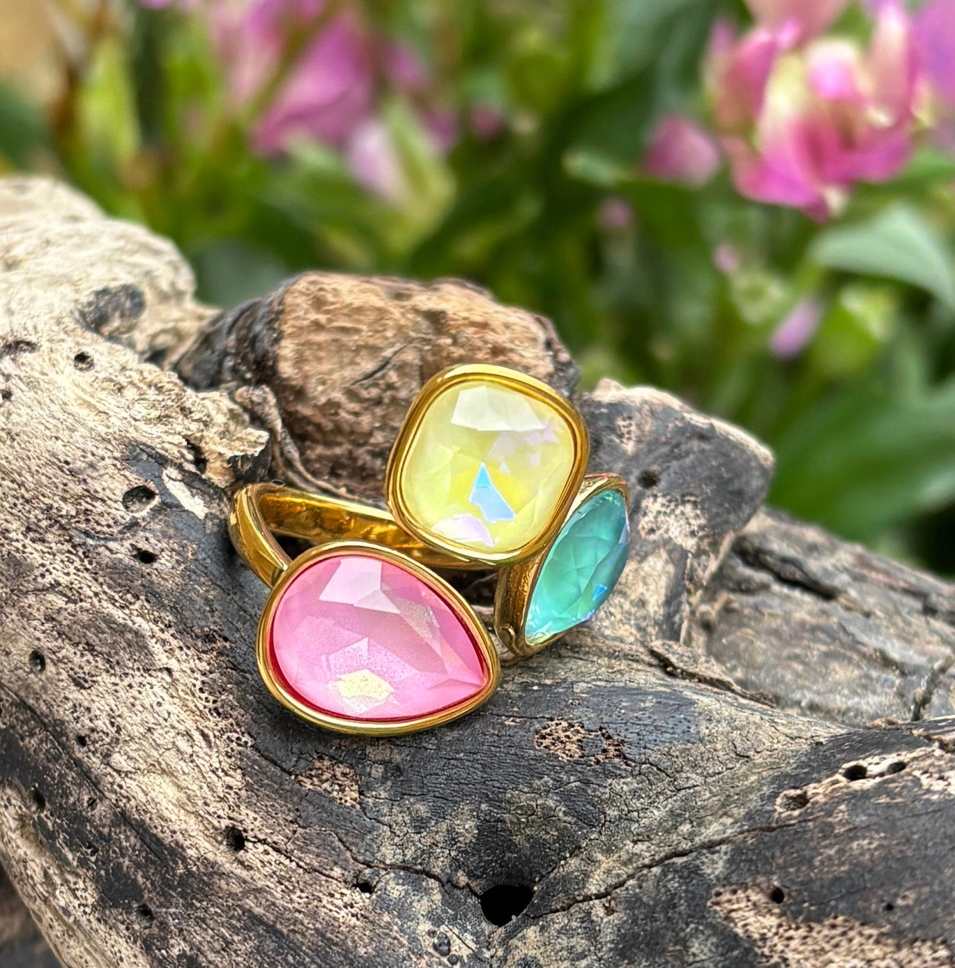 18ct Gold Plated Faceted Glass Adjustable Ring